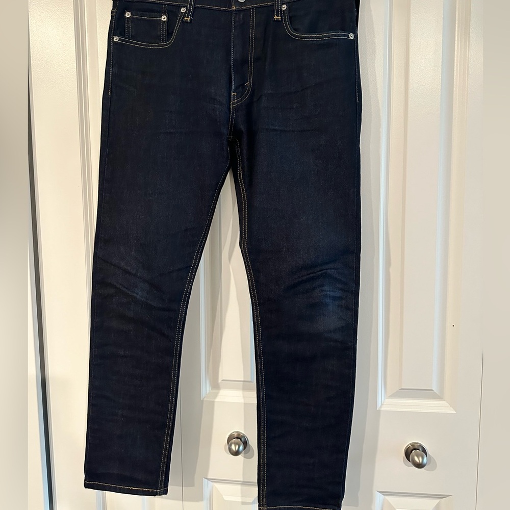 Levi’s dark men’s jeans